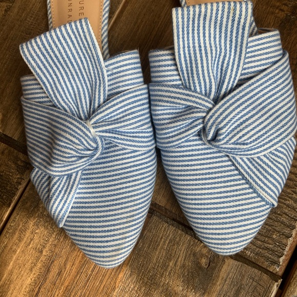 Lauren Conrad blue and white slip on. Size 9. - Picture 2 of 4